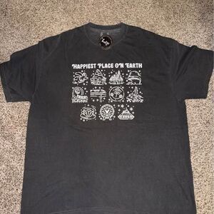 NWT Beckie With The Good Stuff Unisex 2XL T-shirt - Disneyland icons - charcoal